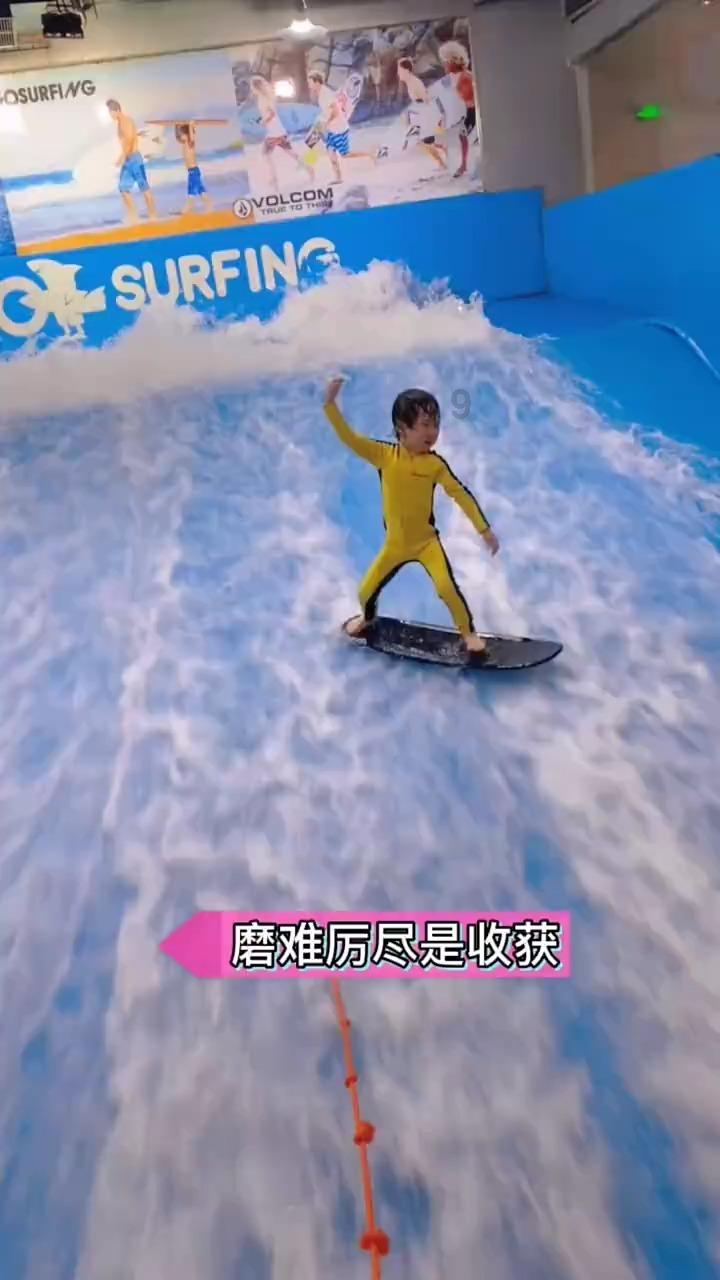 山西:“女子乘坐出租车打表被拒” ,驾驶员被罚款1500元,并责令其暂停营运