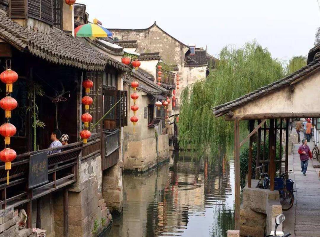 省十四届人大二次会议大理州代表团举行全体会议
